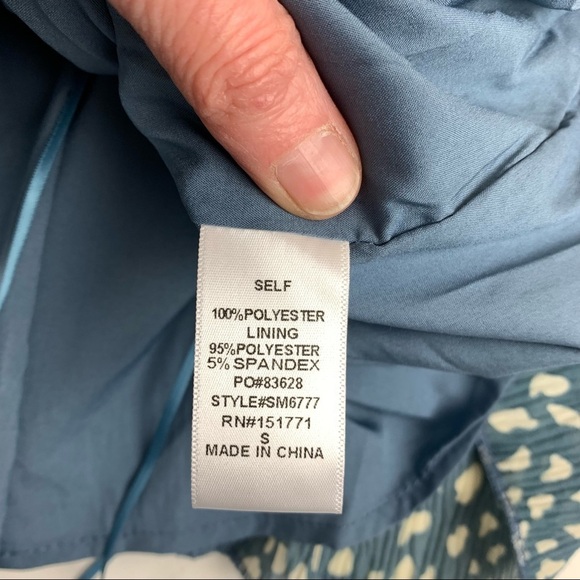 LE Lis NWT Short Romper with side Cutouts - Picture 5 of 10